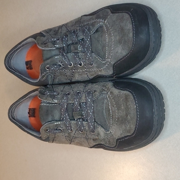 Merrell Suede Trail Shoes - Picture 2 of 13